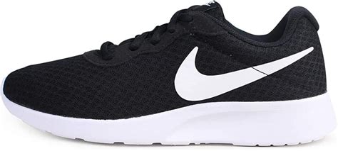 black comfortable nike shoes.